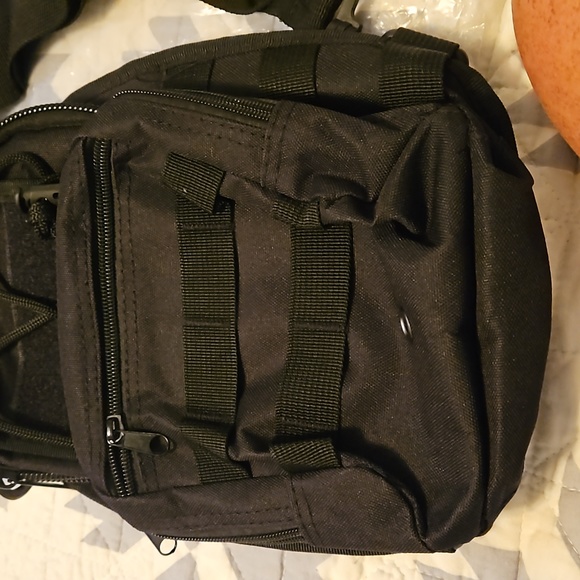 Tactical Over the Shoulder Black Bag New in Bag Adjustable - Picture 3 of 10